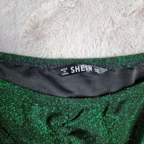 ✨️CL SheIn Green Sparkle Ruched Short Sleeve Top Fitted Skirt Set Size 1XL - Picture 5 of 10